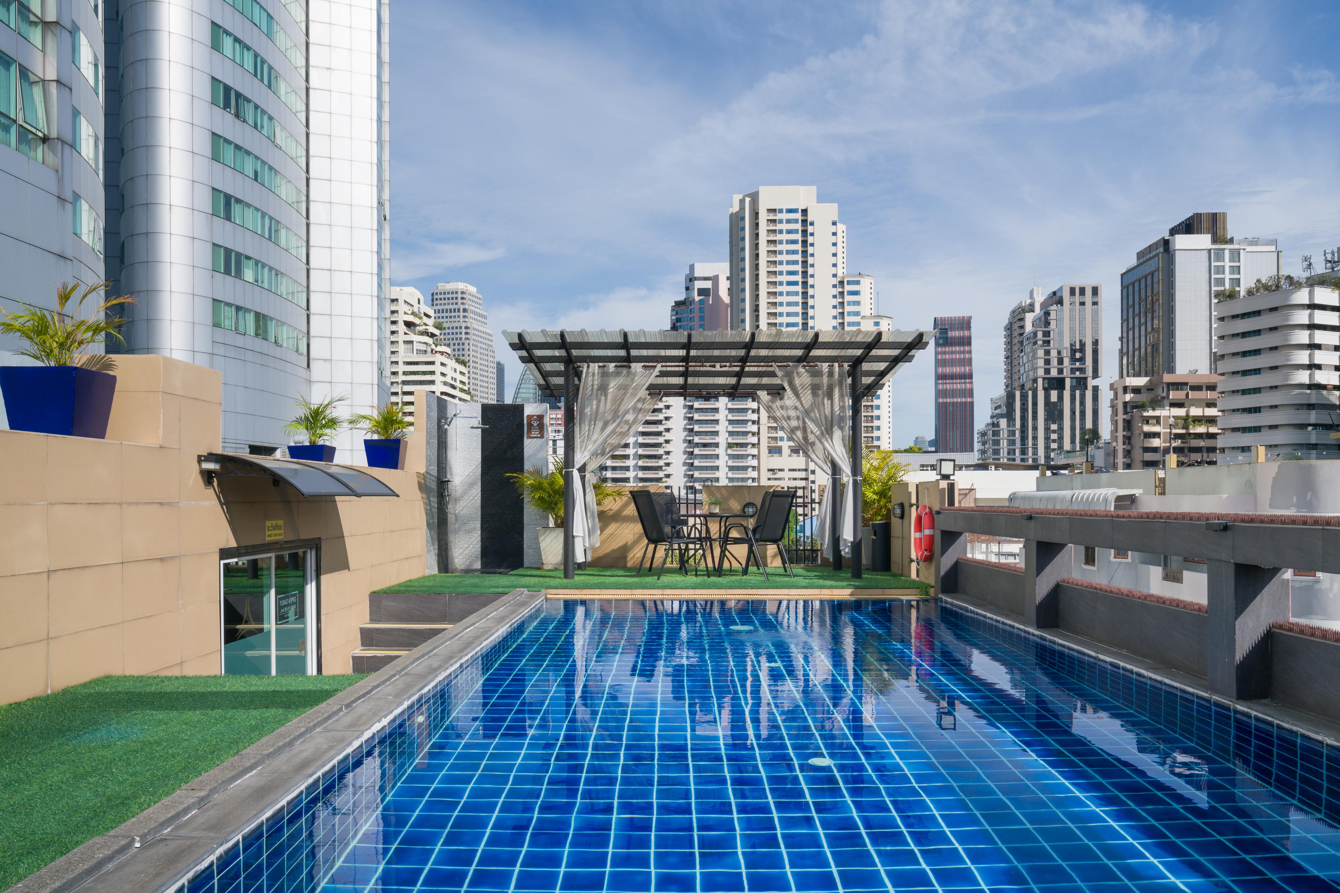 Aspira Suites Sukhumvit 20 - Tap to explore photos