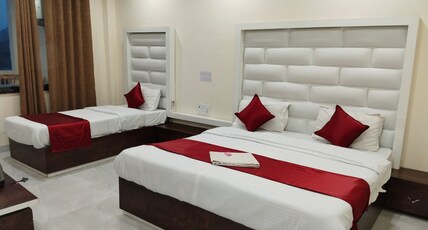 Hotel Rajmandir Room Type - Luxury Room with Balcony
