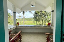 Goldfinch by J&J Homestay