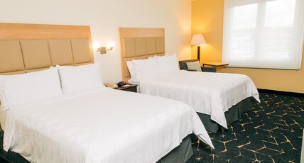Holiday Inn SAN SALVADOR Room Type - 2 Full Beds Standard View Top Floor