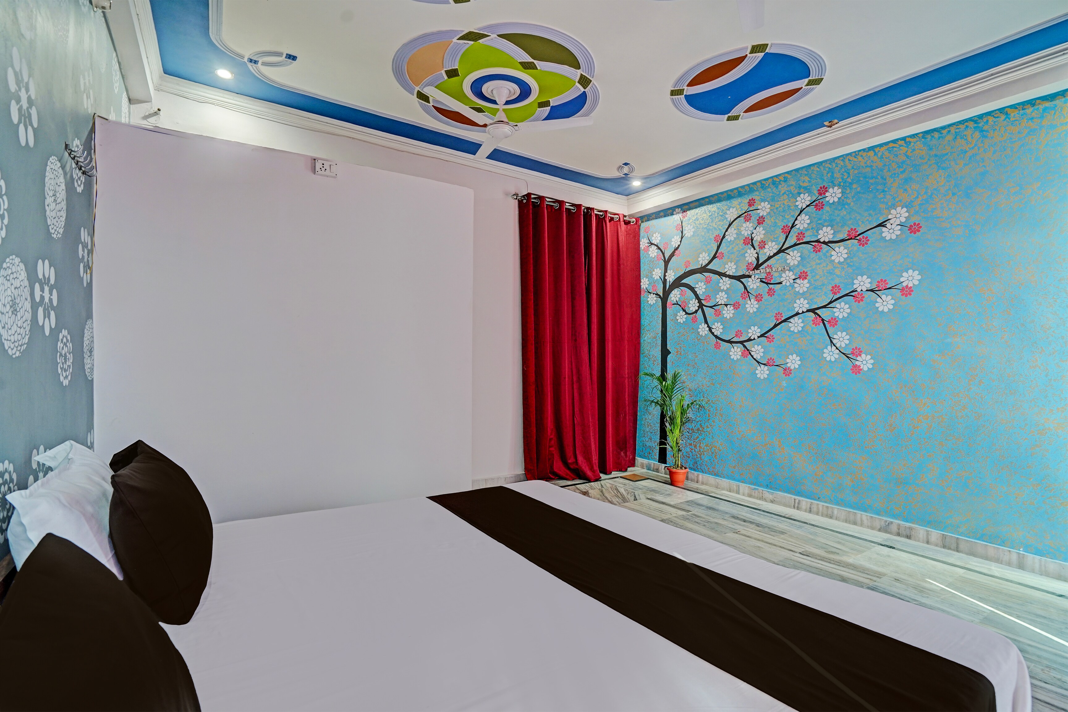 SPOT ON THE PRATHAM HOTEL - Tap to explore photos