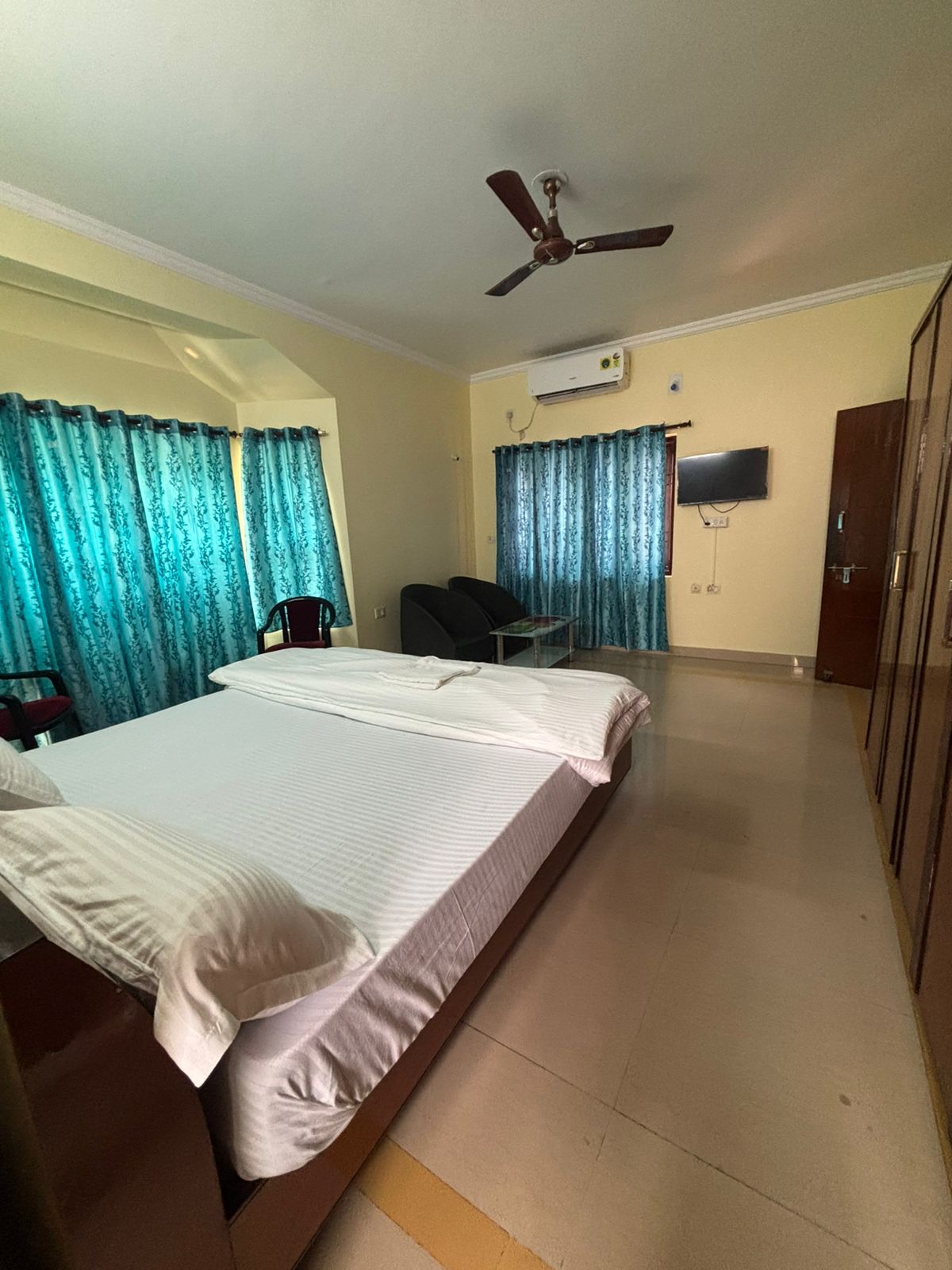 MAA MATRUSHAKTI RESIDENCY - Tap to explore photos
