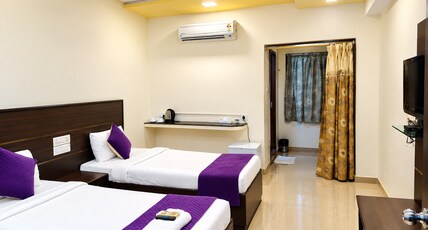 Hotel Sri Vintage Inn Room Type - Deluxe Room With Air Condition