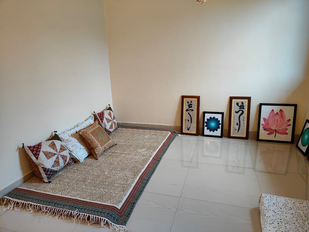 Aditya Homestay - Tap to explore photos