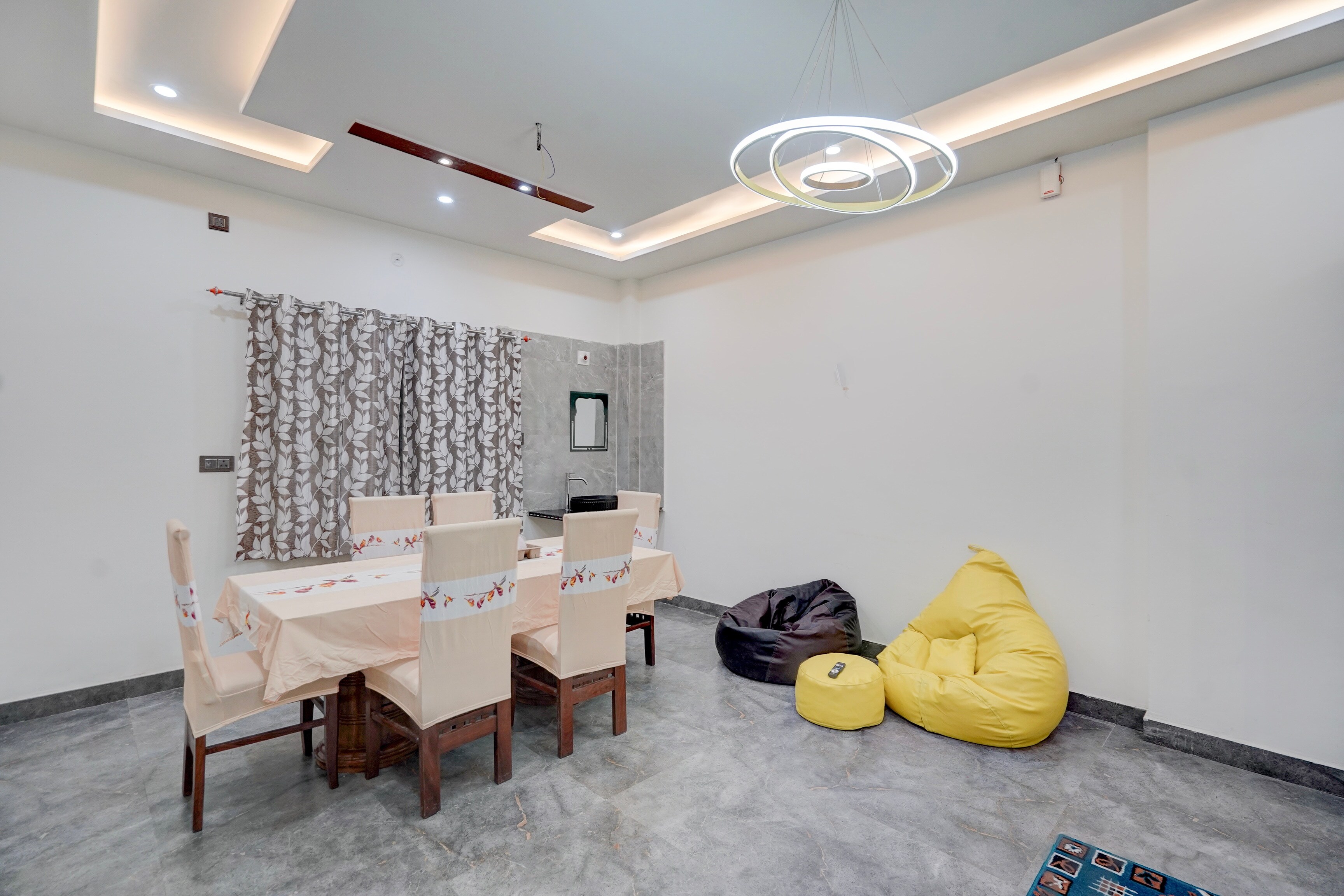 Hotel O A-Cube - Tap to explore photos