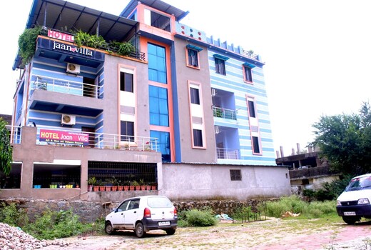 Jaan Villa