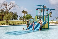 Crowne Plaza Hotels & Resorts SAIPAN