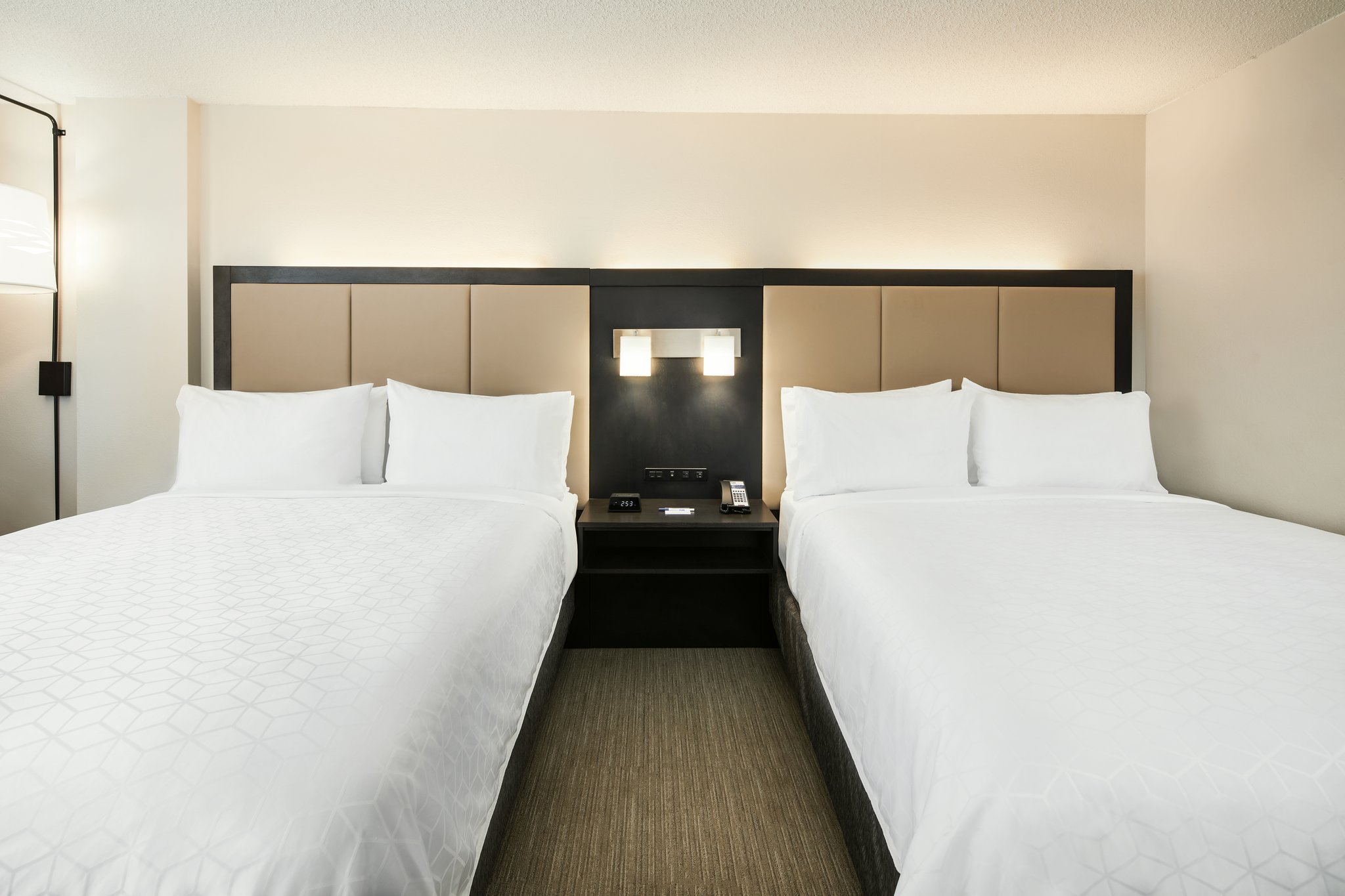 Holiday Inn Express Richmond - Midtown - Tap to explore photos