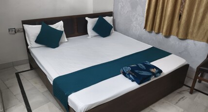 RK HOTEL ROOMS Room Type - NON AC Deluxe Room