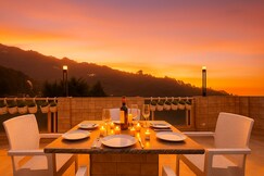 Hotel Shiva Lake - Near Mussoorie Lake