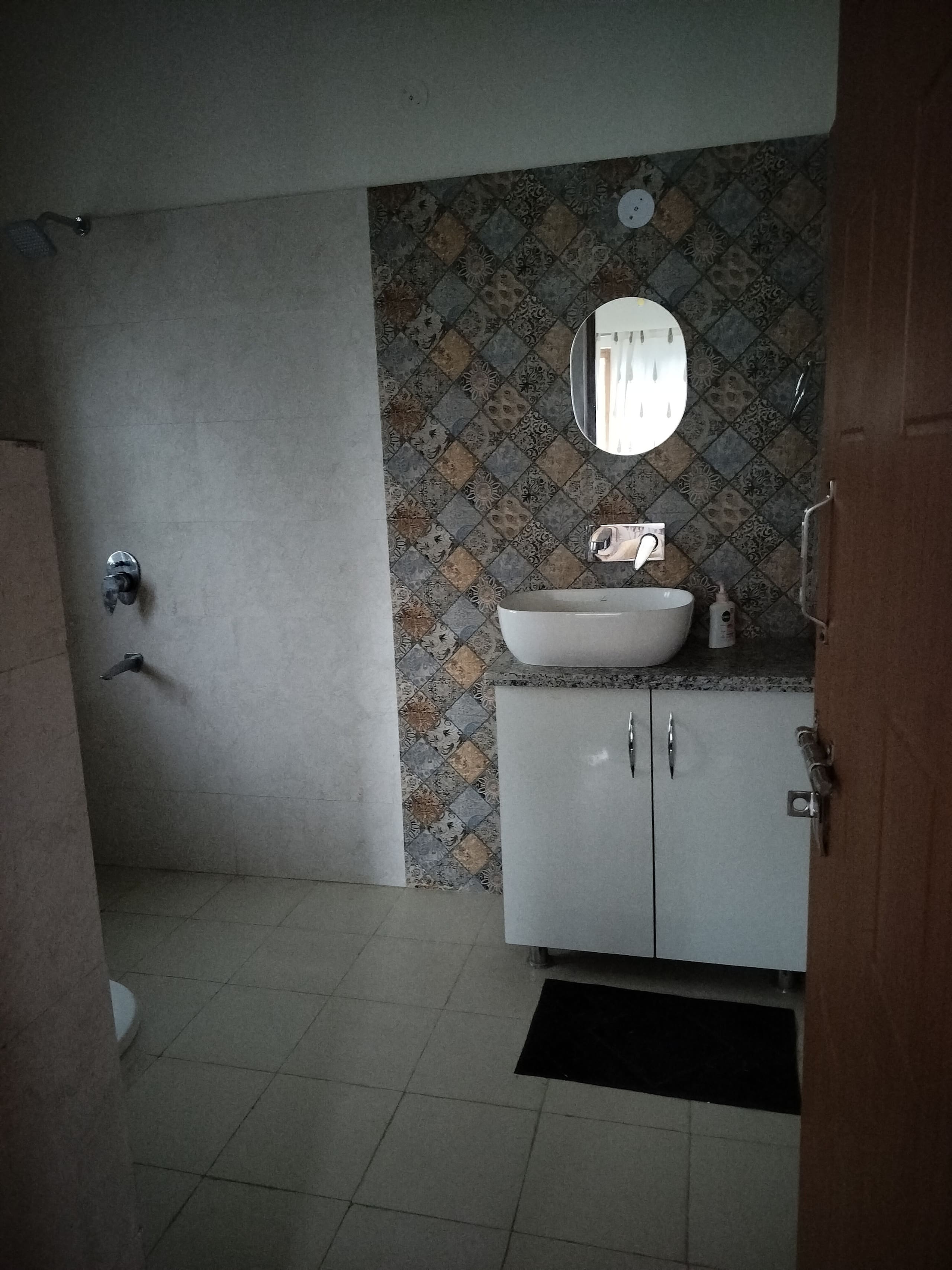 Bhaana Homestay - Tap to explore photos