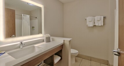 Holiday Inn Express & Suites Albuquerque East Room Type - 2 Queen Beds Standard