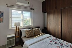 Isiri Service Apartment