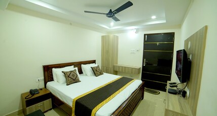 RRR Marina Room Type - Deluxe Room