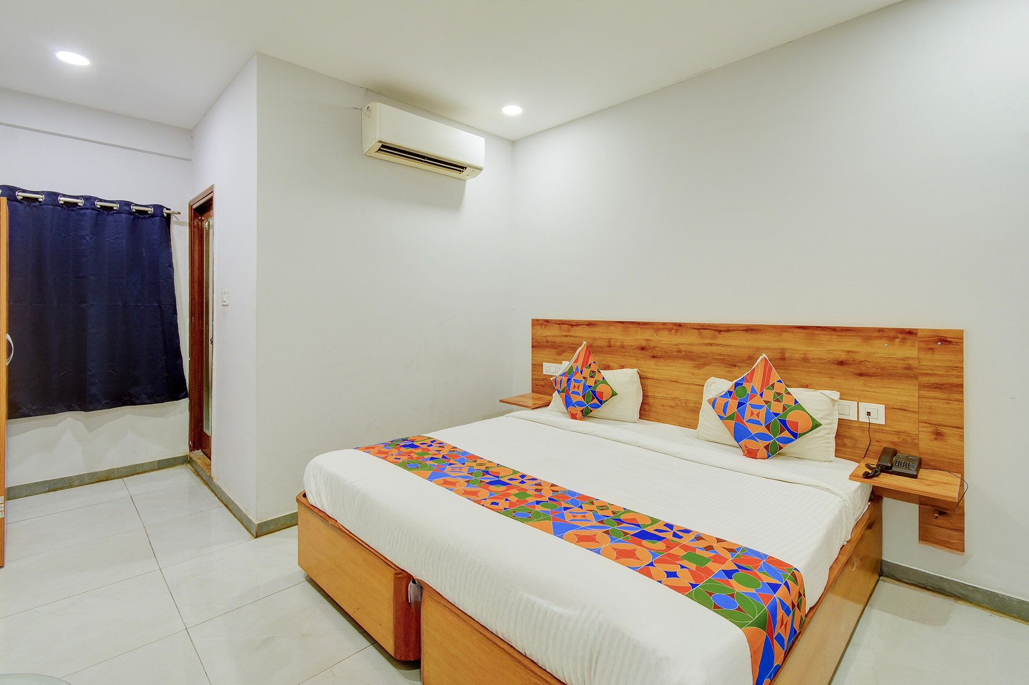 FabHotel Vaishnavi Classic, Secunderabad - Tap to explore photos