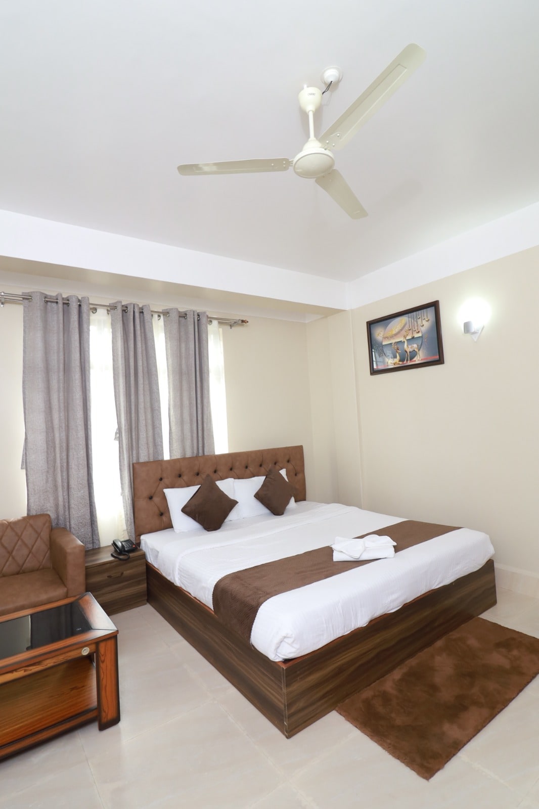 Hotel NH44 - Tap to explore photos