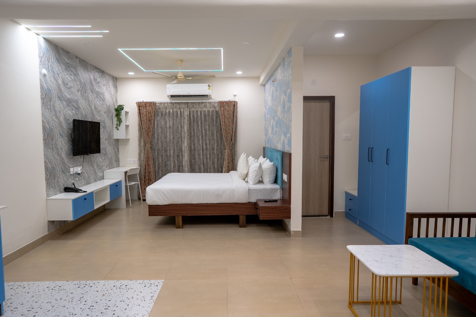Neyo Hotels Kondapur - Tap to explore photos