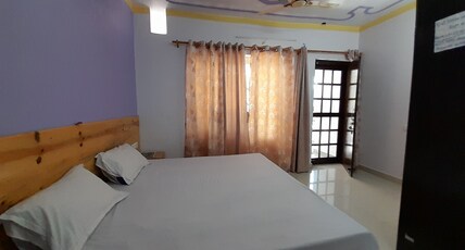 Kiwi Shadow Guest House Room Type - King room 2