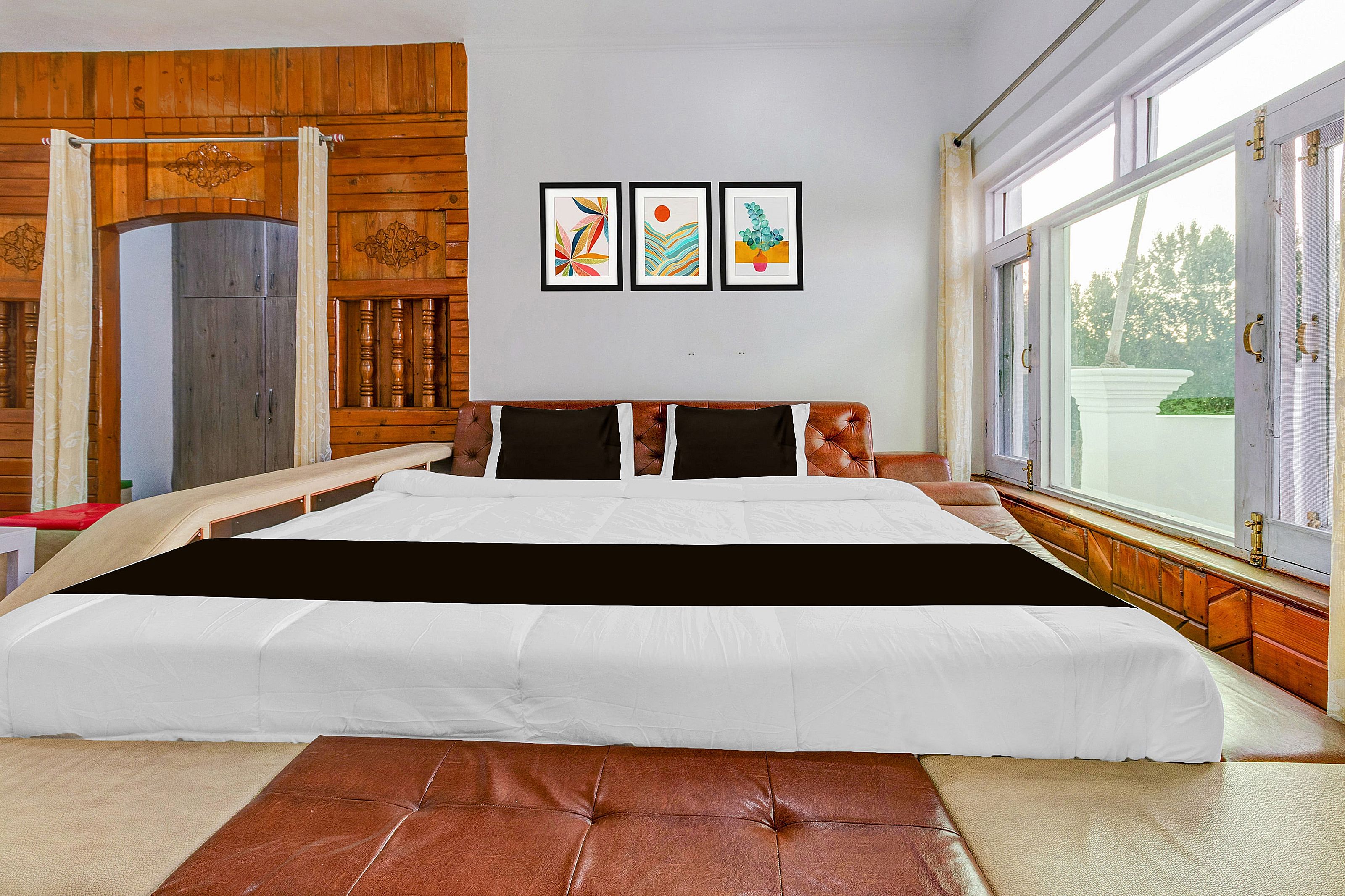 SPOT ON Yogesh Hotel - Tap to explore photos