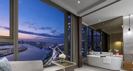 InterContinental Hotels QUANZHOU, an IHG hotel Room Type - 2 Double Classic River View High Floor Lounge Access InterContinental Hotels QUANZHOU, an IHG hotel Room Type - 2 Double Classic River View High Floor Lounge Access