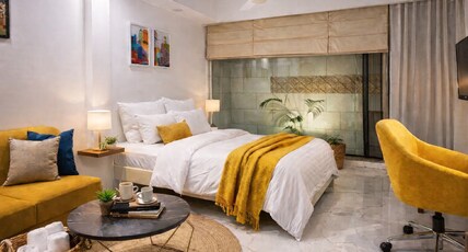 Luxe Serviced Apartments 171 | Near Delhi Airport Room Type - The Lower Deck |Cozy Studio with kitchenette