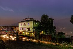 Luitel Homestay- Artsy Luxury Retreat