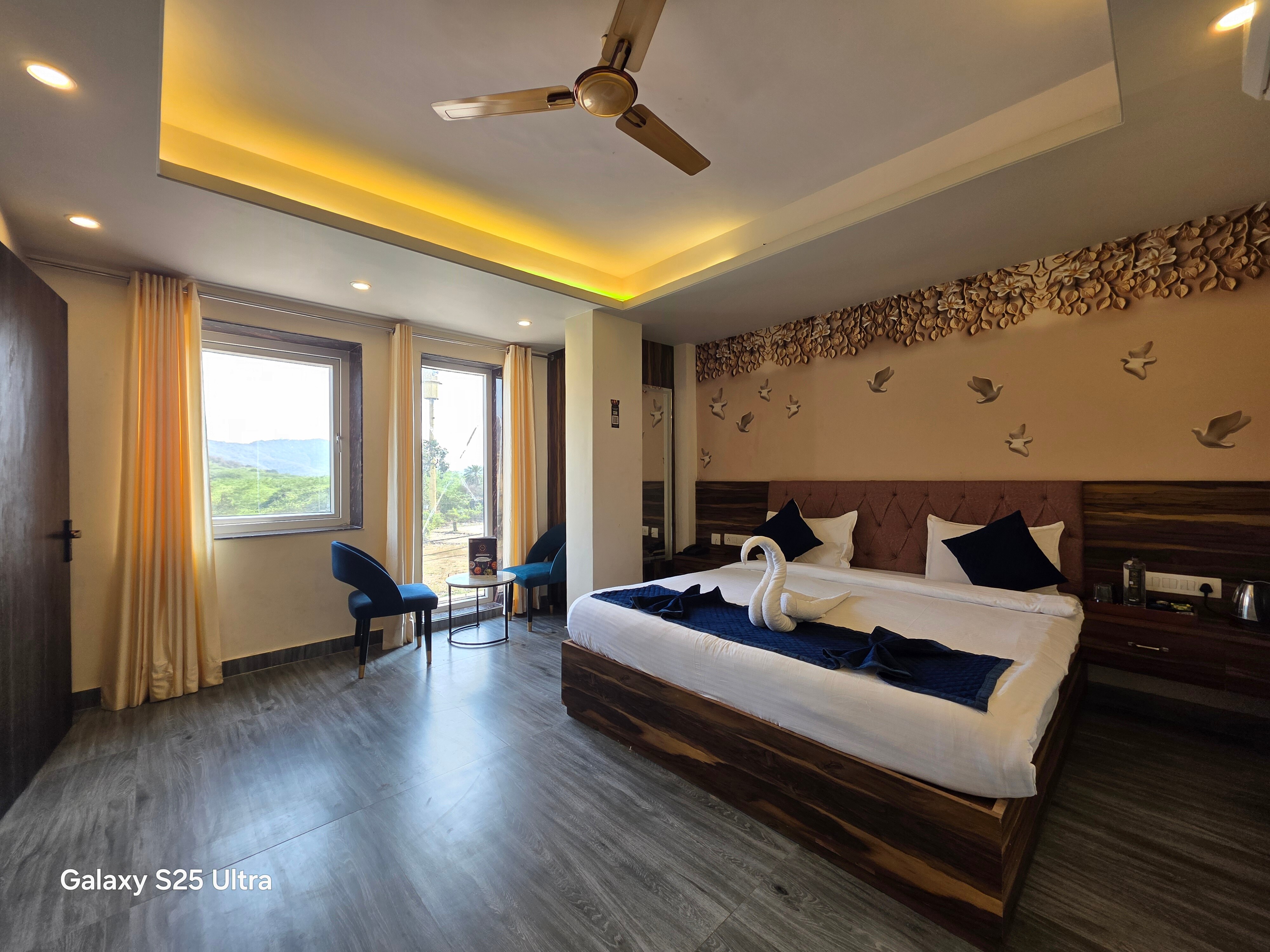 The kanak valley hotel - Tap to explore photos