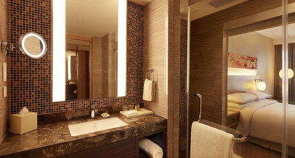 DoubleTree by Hilton Melaka Room Type - KING GUEST ROOM HIGH FLOOR