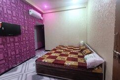 RAJ HOME AC Room with Attached Bathroom 2 4 Guests