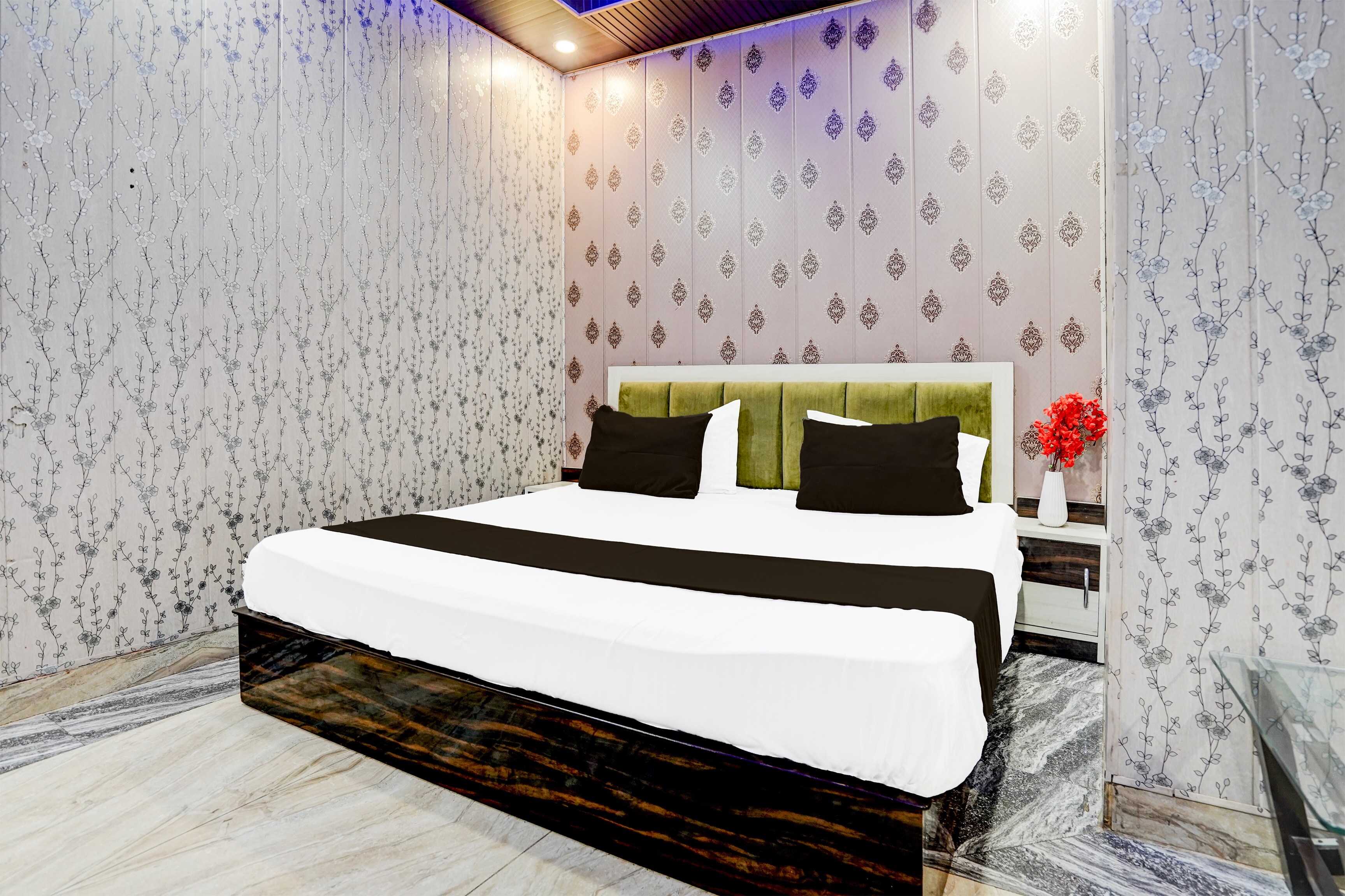 Hotel O Annpurna Galaxy - Tap to explore photos