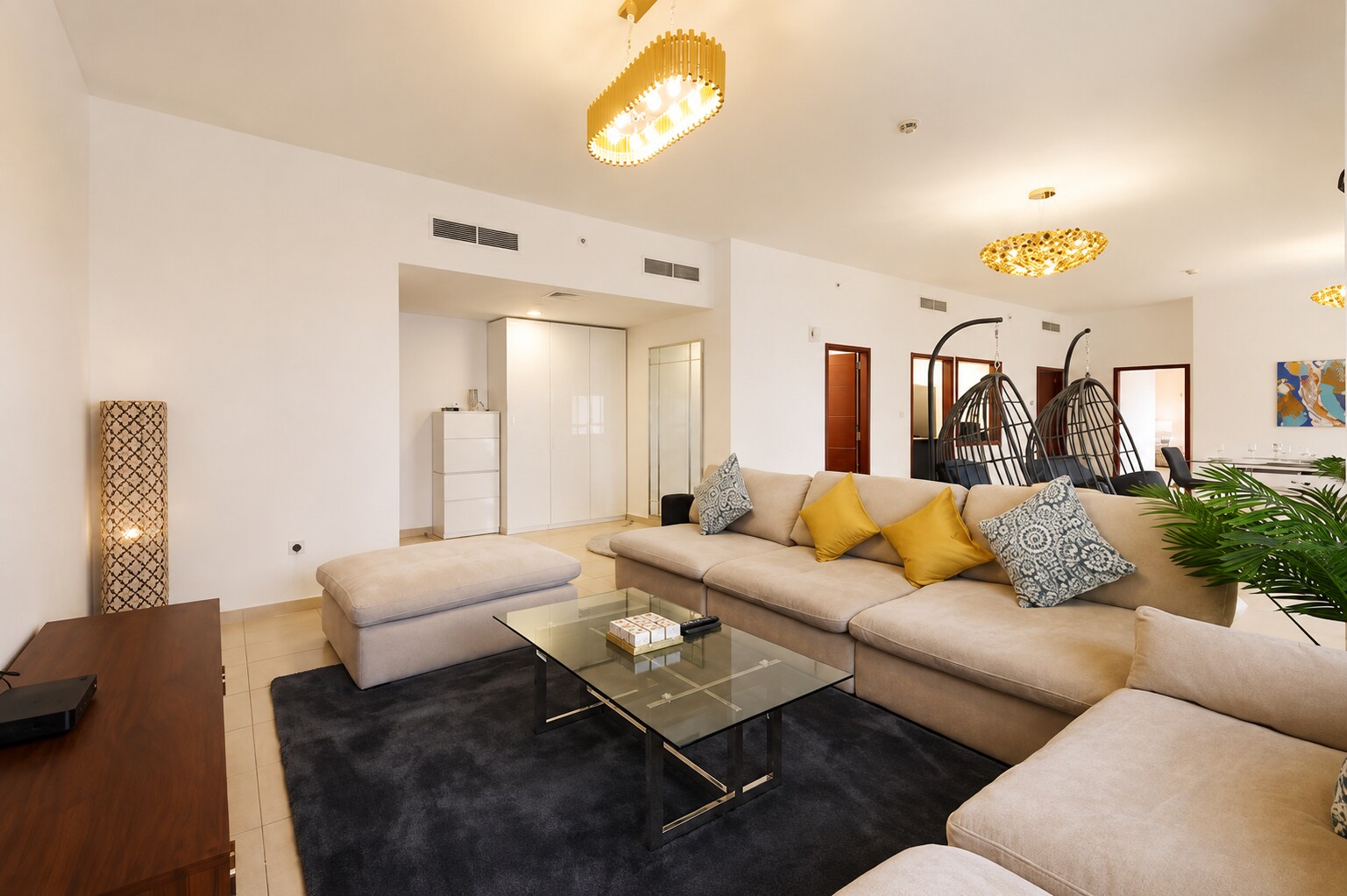 ELIVAAS Curated Stunning 1BR with Palm and Sea Views - Tap to explore photos