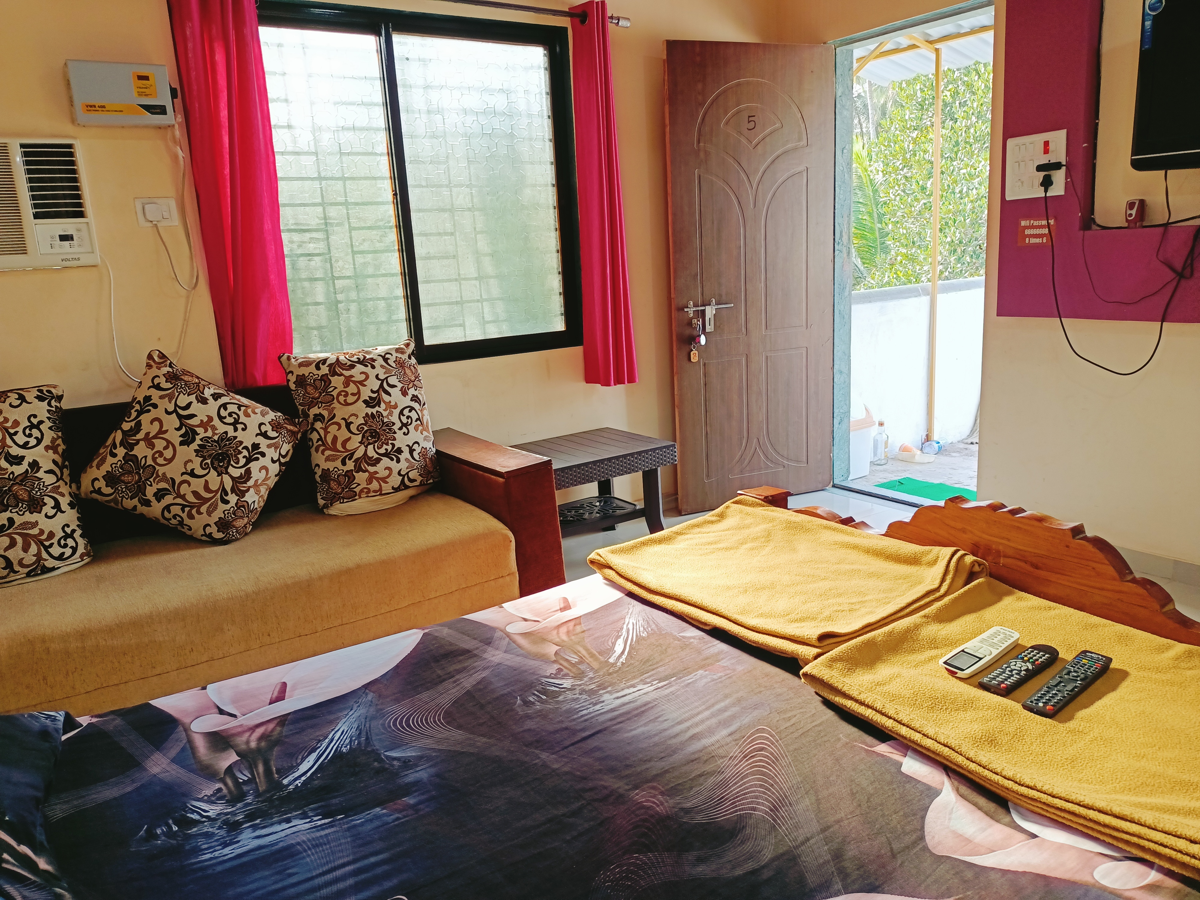 Nandai Villa | Rooms & Restaurant - Tap to explore photos