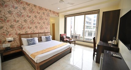 Hotel Blueberry Inn Room Type - Deluxe Double Bed Room
