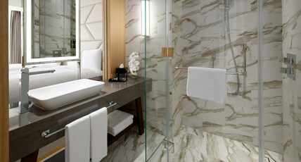 Crowne Plaza JEDDAH AL SALAM Room Type - 1 King Club Floor