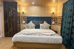 Hotel Mountain Peaks Pahalgam