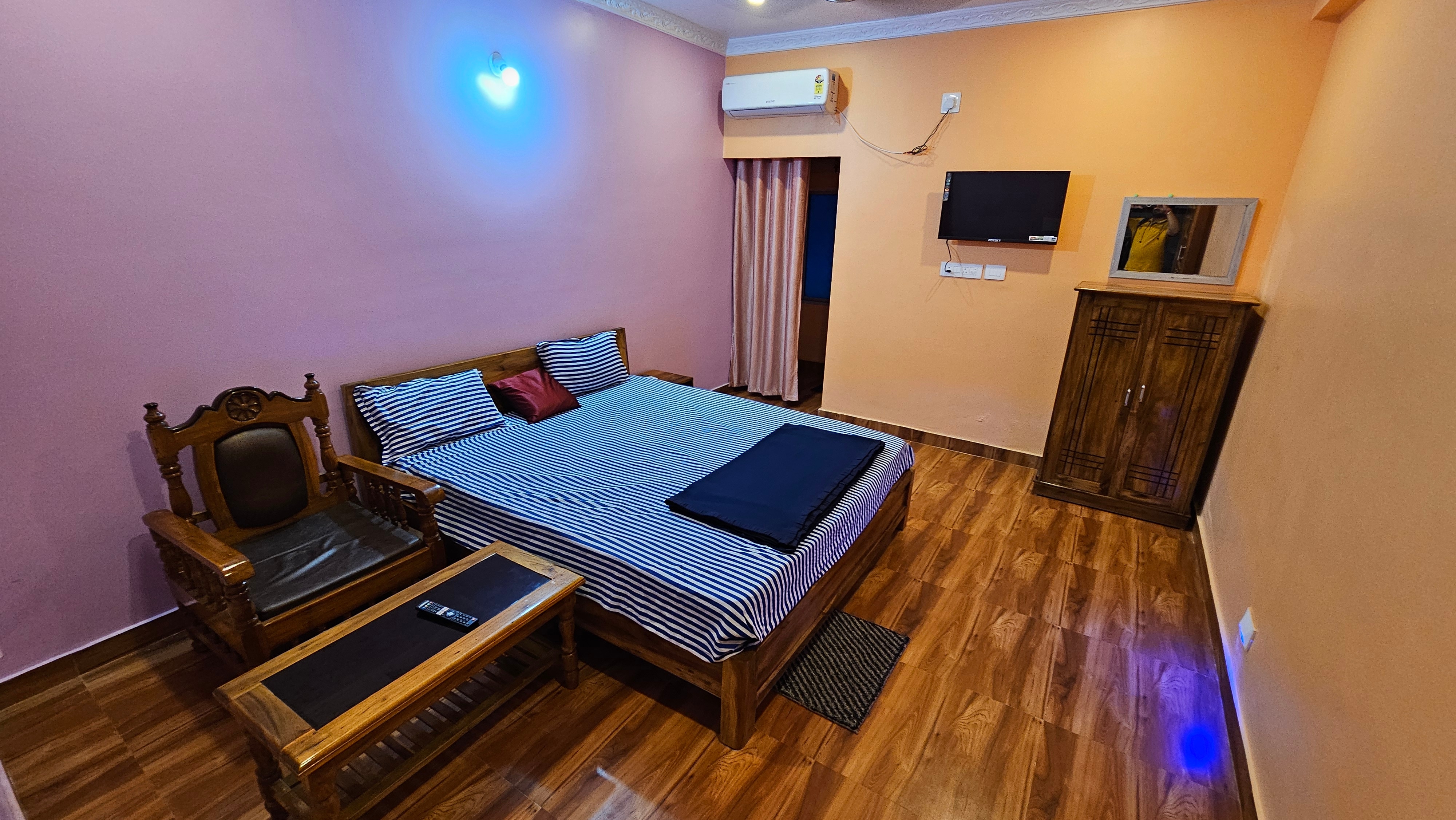 Ananga Basa Homestay - Tap to explore photos