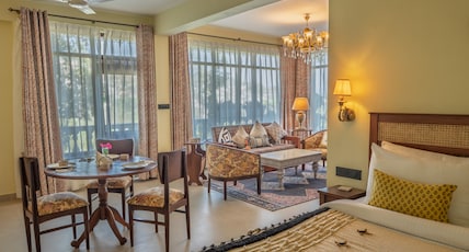 Almost Heaven Suites @ 2 Km from Mall Road Room Type - Marigold Suite with Private Terrace and Living Area Almost Heaven Suites @ 2 Km from Mall Road Room Type - Marigold Suite with Private Terrace and Living Area