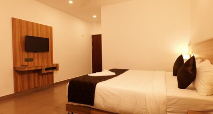 Sky Bridge Homes | Mountain Stay Near Glass Bridge Room Type - Deluxe Rooms