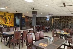 UTSAV HOTEL & RESTAURANT