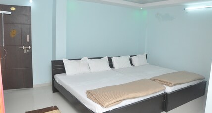 SriPaadha Inn Kanipakam Room Type - Deluxe Double Room Non AC