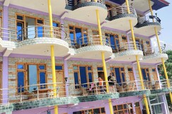 Cafe 19 Guest House