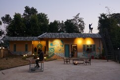 Jaadooghar Mud & Meadow