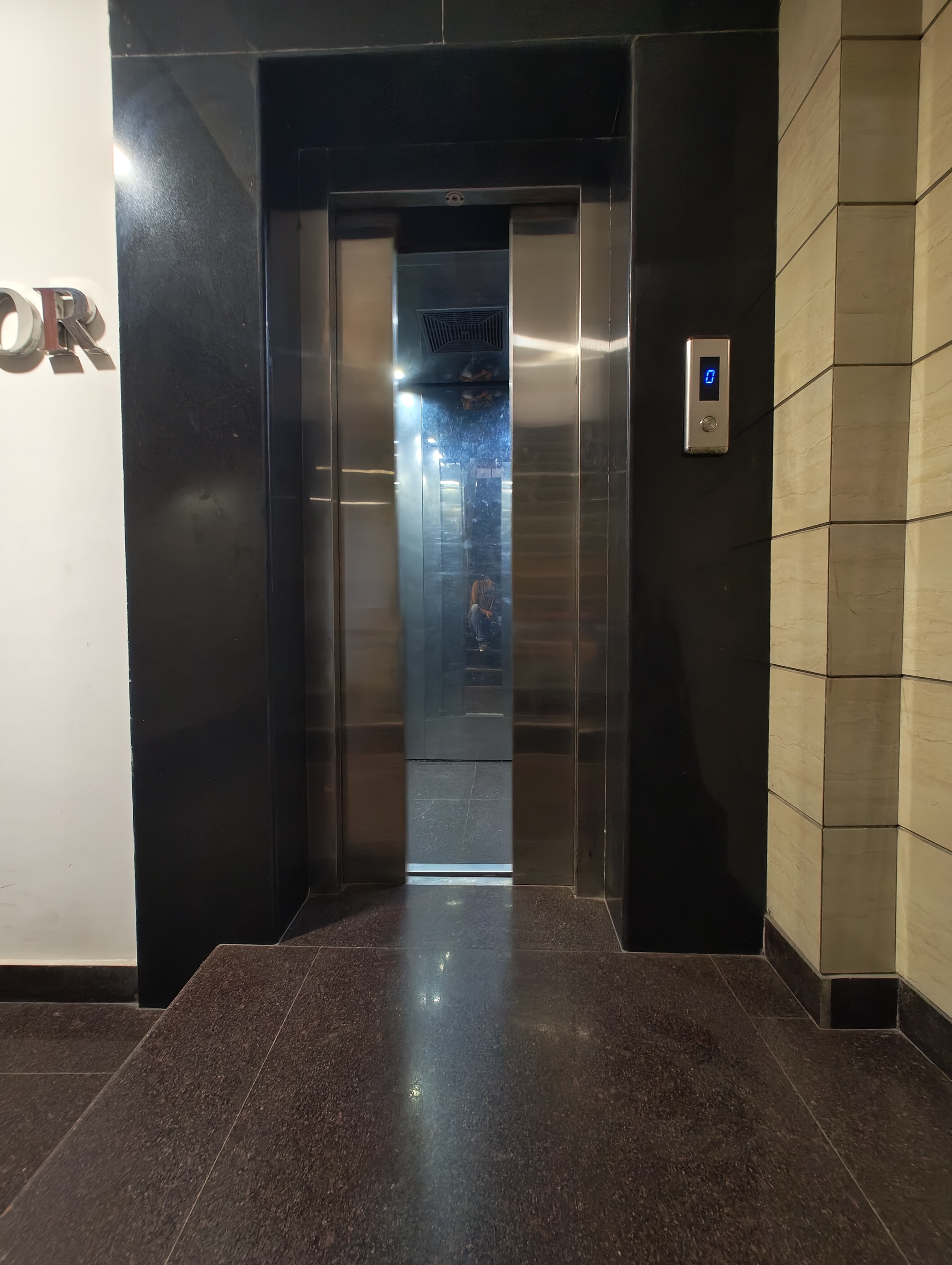 Hotel Ishaan Residency MGM CLUB Daryaganj - Tap to explore photos