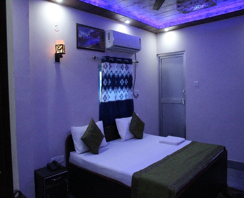 HOTEL SATYAM SHIVAM SUNDARAM - Tap to explore photos