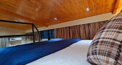 Joeys By The Ganges Room Type - Loft Room with Kitchen and Balcony