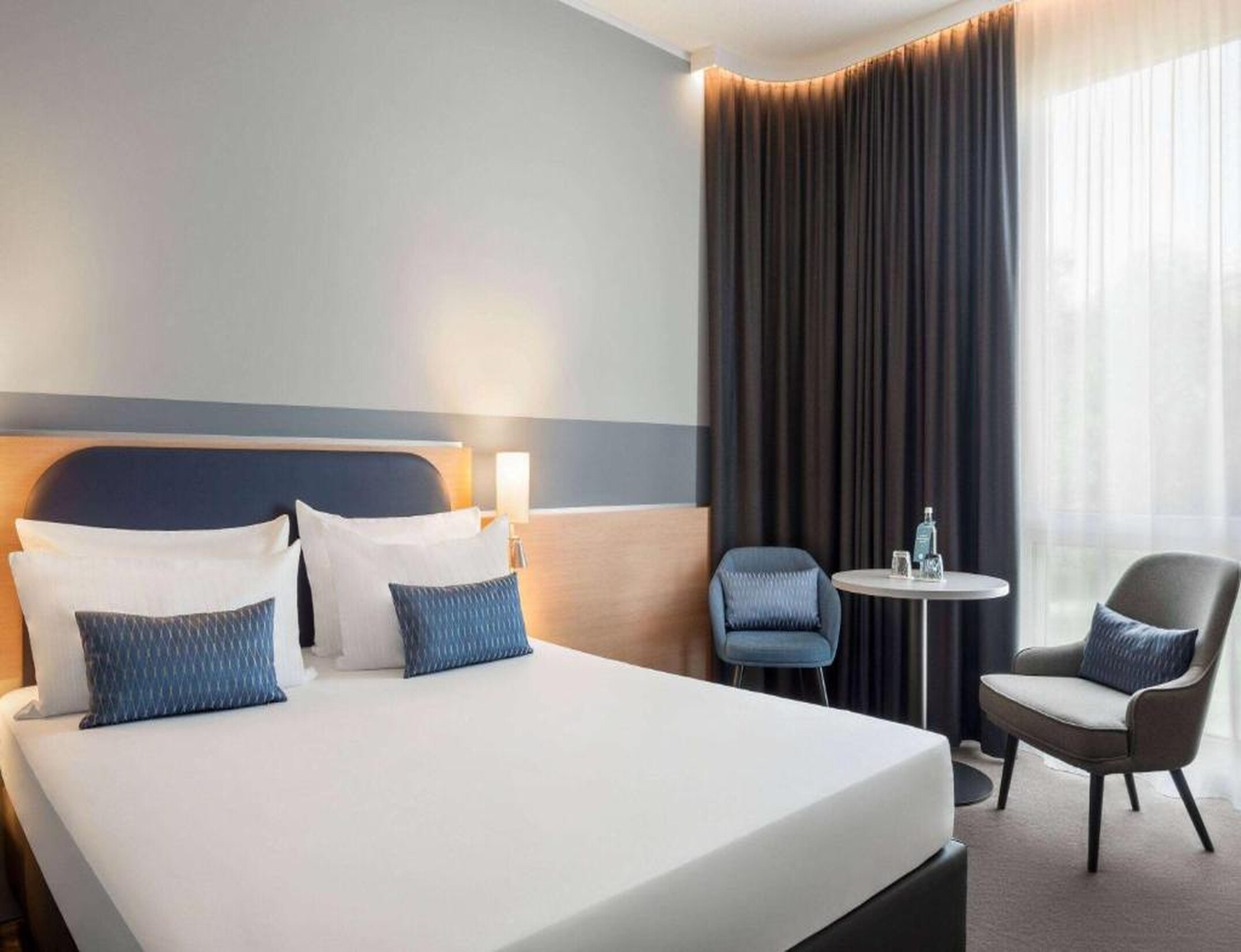 Sunday Hotel Frankfurt Airport Kelsterbach - Tap to explore photos