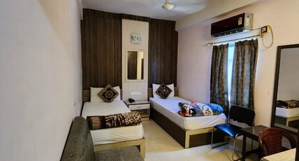 HOTEL JS TOWER Room Type - Deluxe executive Room