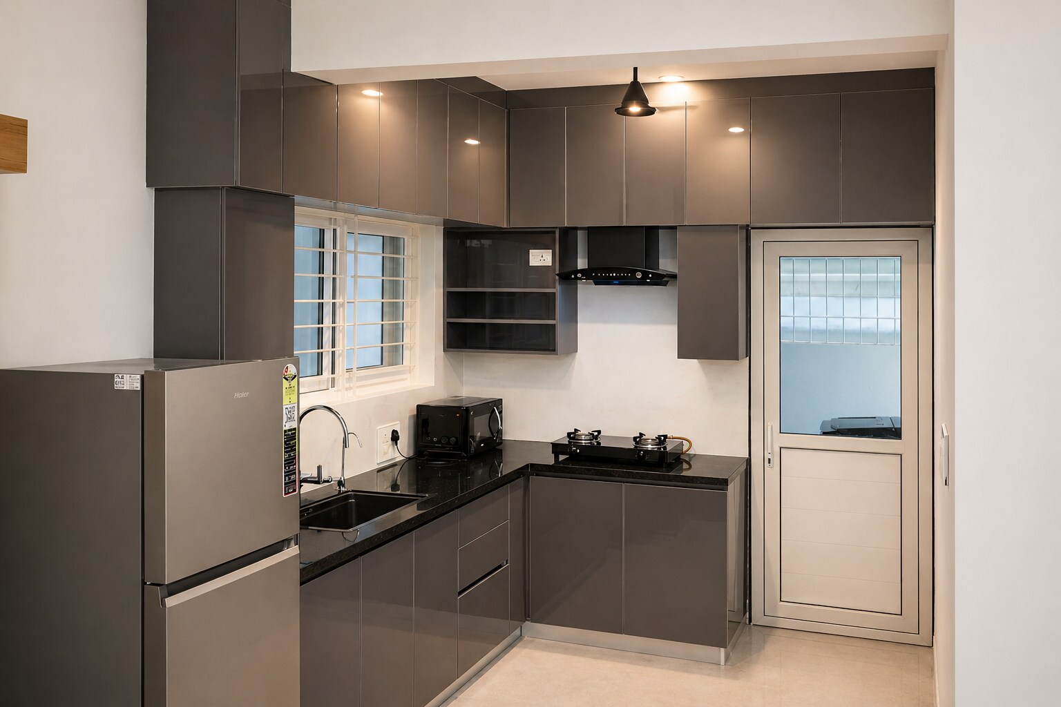 DeVerveil Serviced Apartment - Tap to explore photos