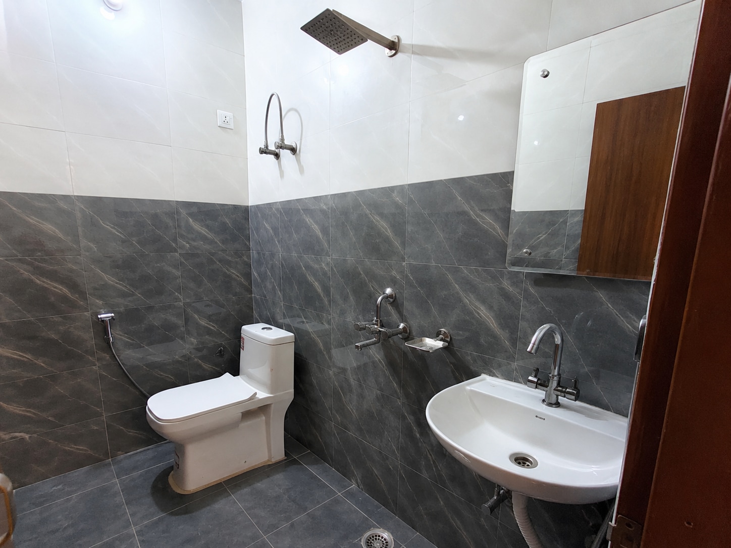 La Vista 1bhk Apartments - Tap to explore photos
