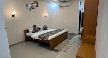 Hotel Madhav Bhakta Nivas Room Type - Deluxe Room with Temple view D12